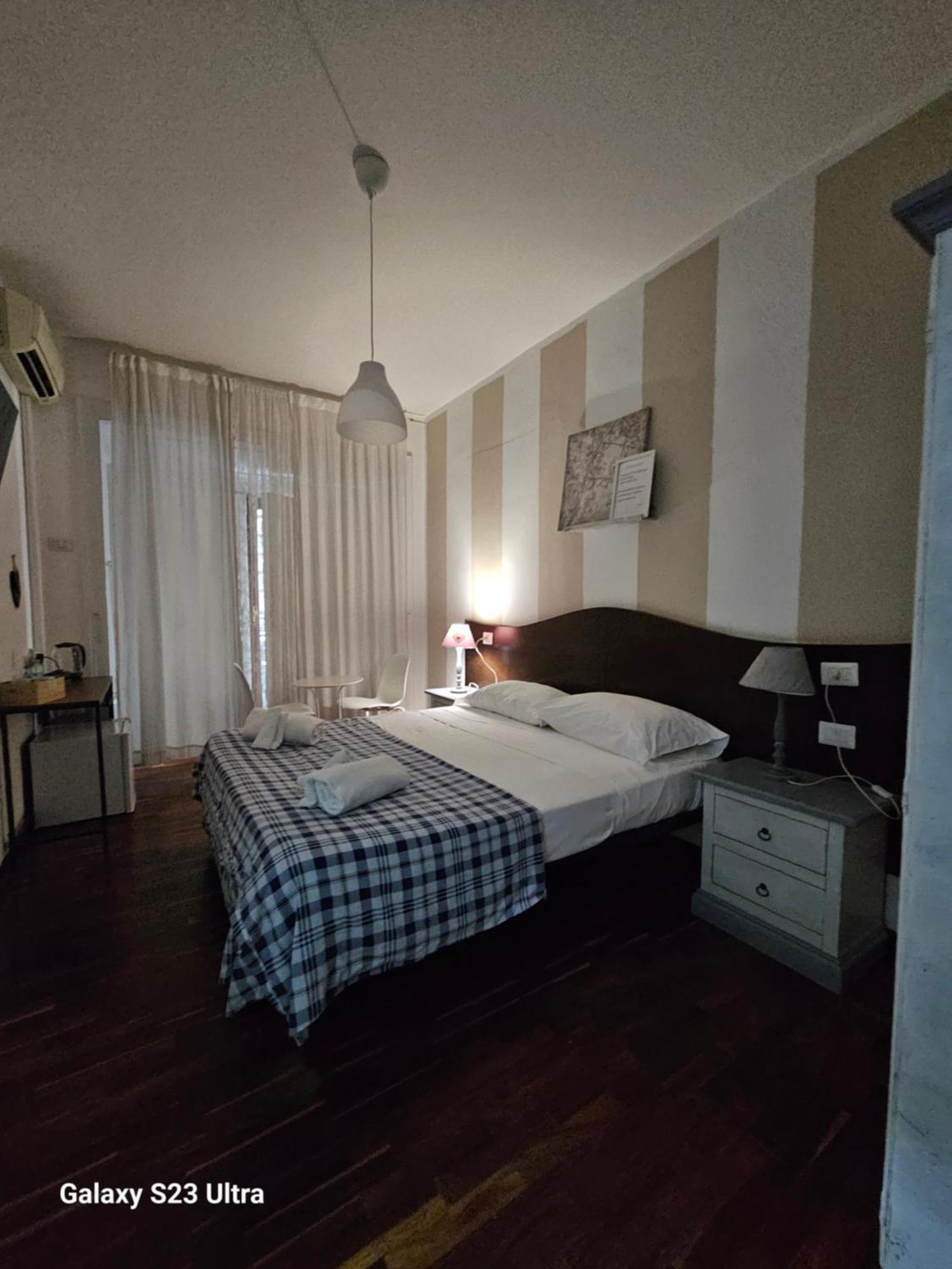 B&B Napoli Centrale Room&Jacuzzi Ngoại thất bức ảnh