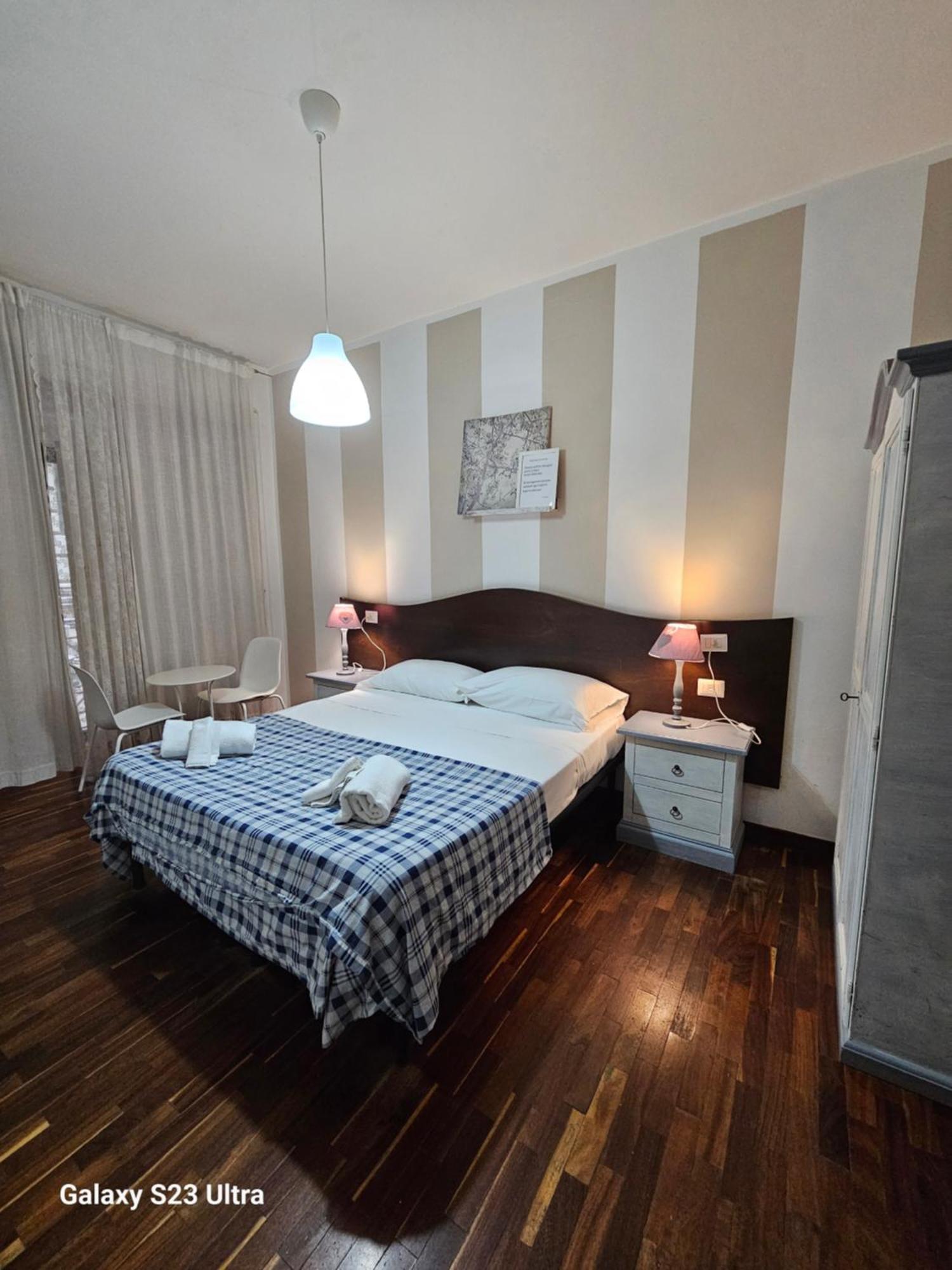 B&B Napoli Centrale Room&Jacuzzi Ngoại thất bức ảnh