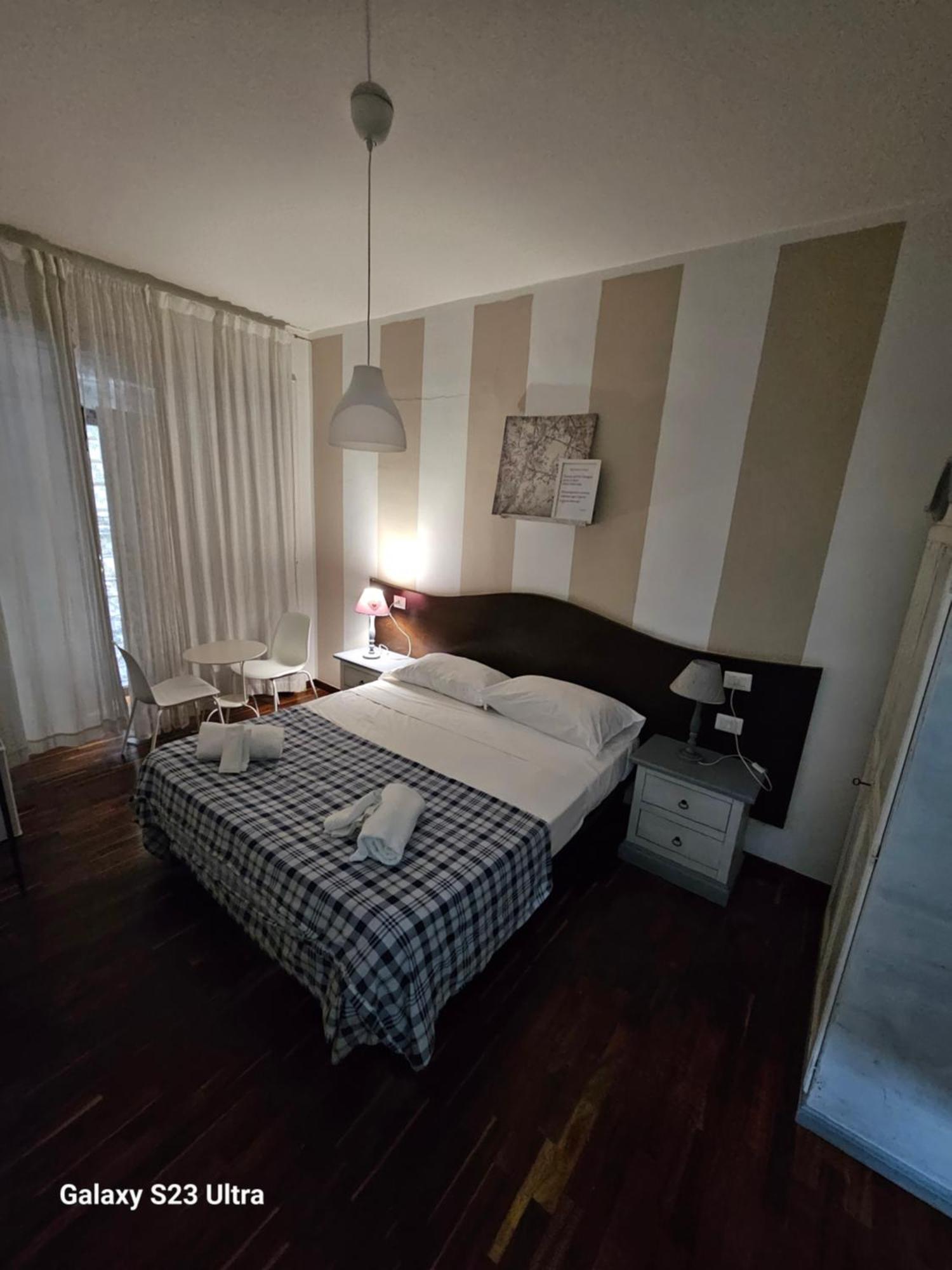 B&B Napoli Centrale Room&Jacuzzi Ngoại thất bức ảnh