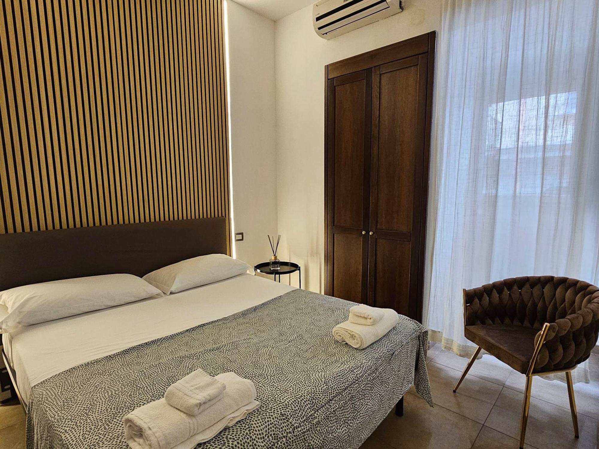 B&B Napoli Centrale Room&Jacuzzi Ngoại thất bức ảnh