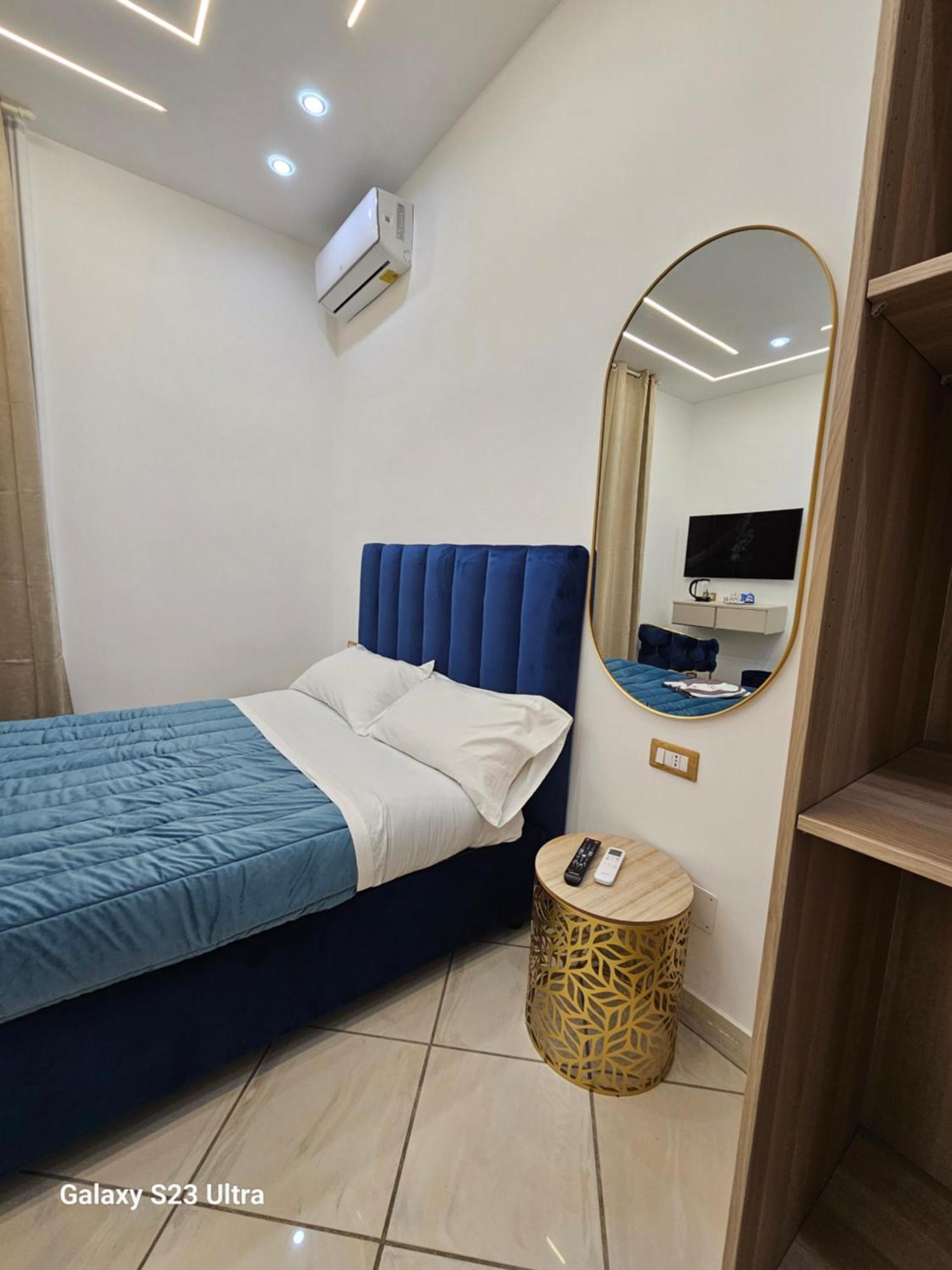 B&B Napoli Centrale Room&Jacuzzi Ngoại thất bức ảnh