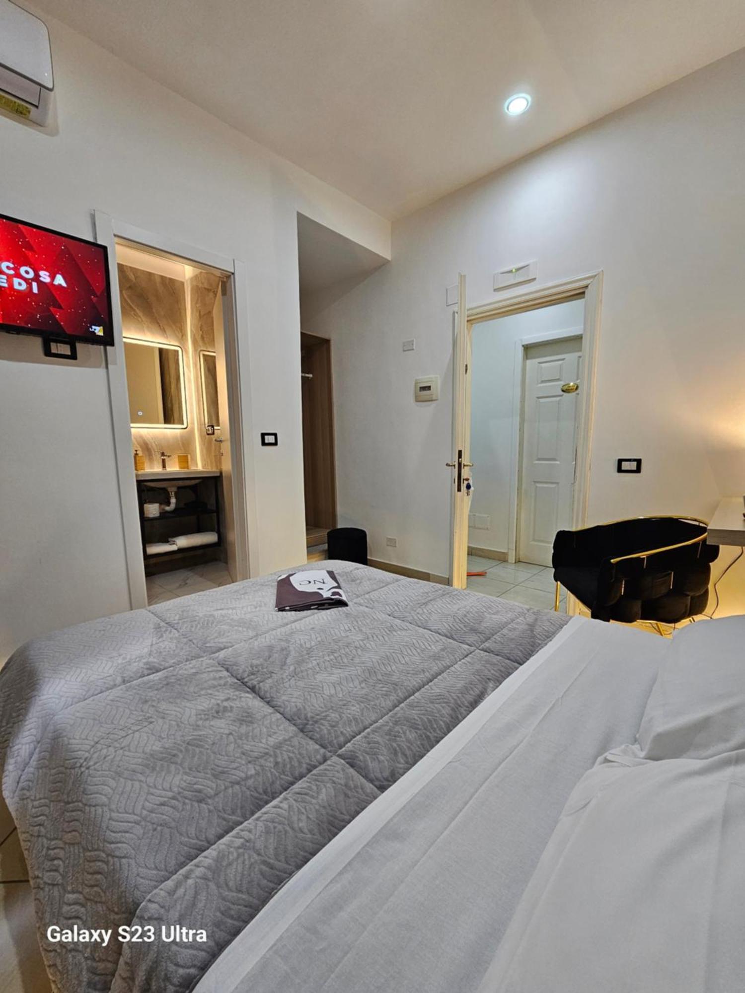 B&B Napoli Centrale Room&Jacuzzi Ngoại thất bức ảnh